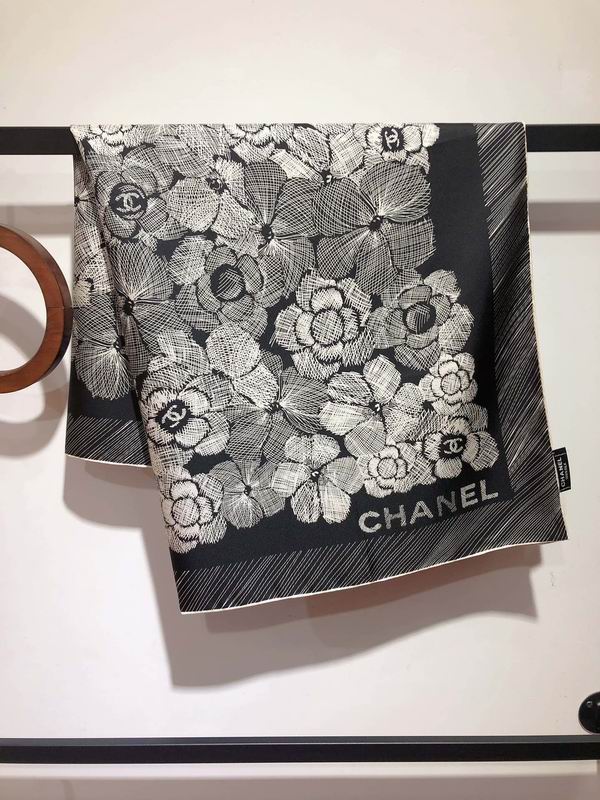 Chanel silk scarf 90X90cm E21 (7)